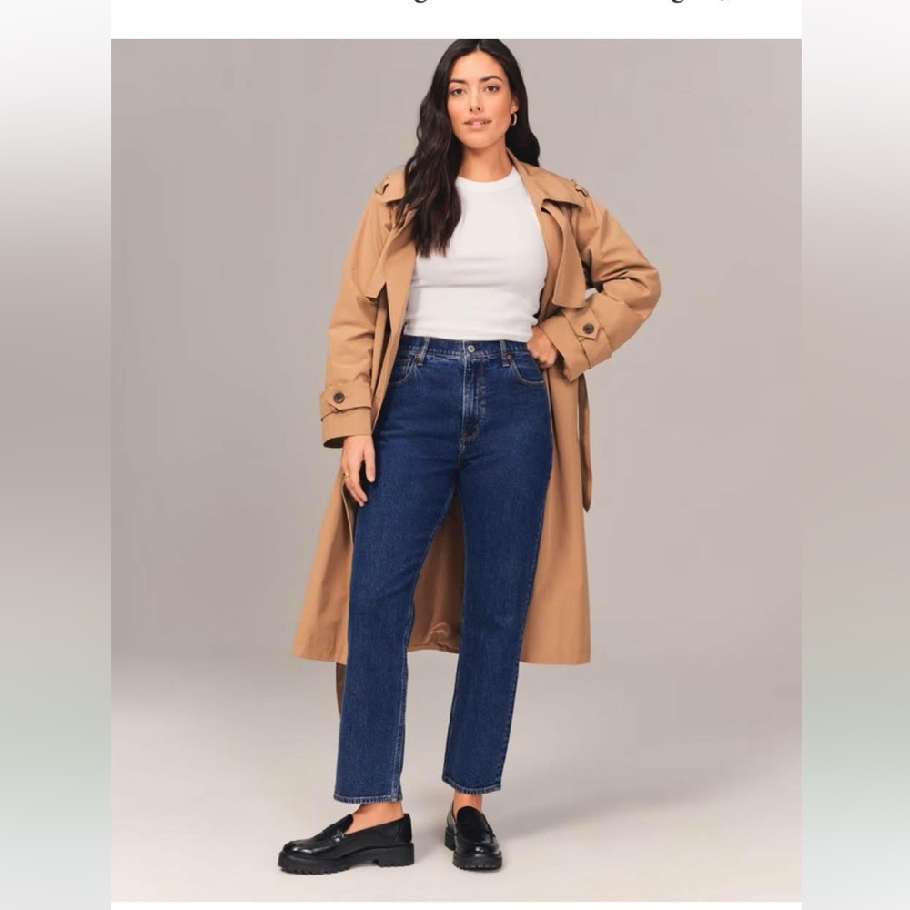 Abercrombie & Fitch Curve Love Ultra High-Rise Ankle Straight Jeans